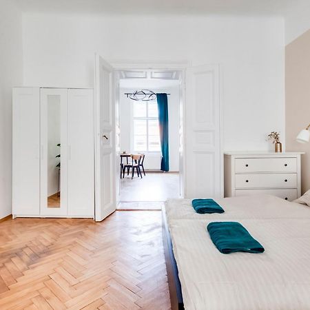 City Center Premium Apartment Praag Buitenkant foto